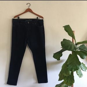 Universal Thread dark wash skinny jeans